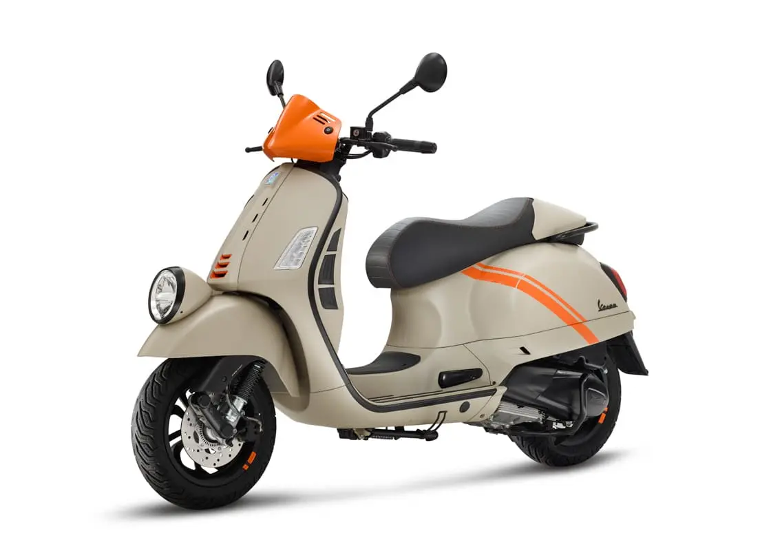 2023-Vespa-GTV-300-3.webp
