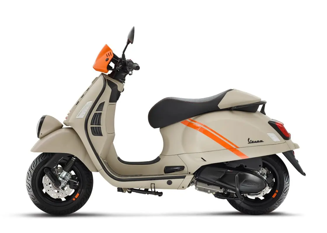 2023-Vespa-GTV-300-4.webp
