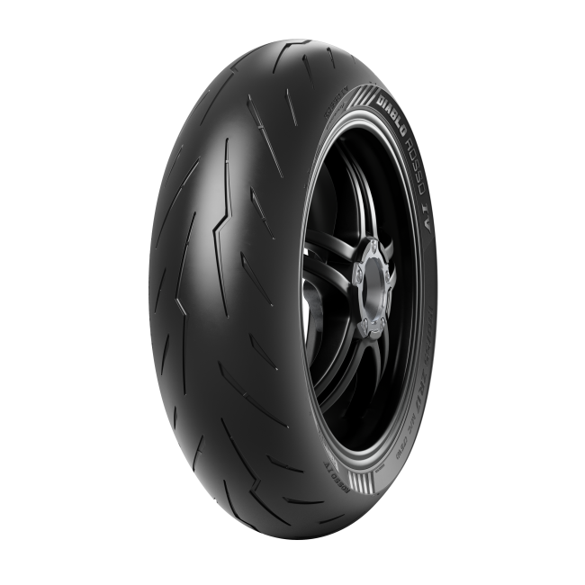 Pirelli_Diablo Rosso IV_posteriore_3-4